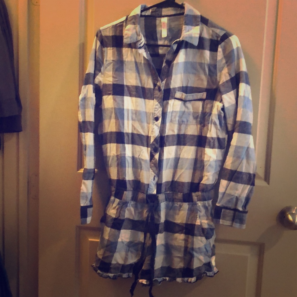 NWOT. Flannel sleep romper size small